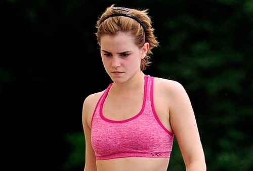 Emma Watson mostró su tonificado cuerpo 